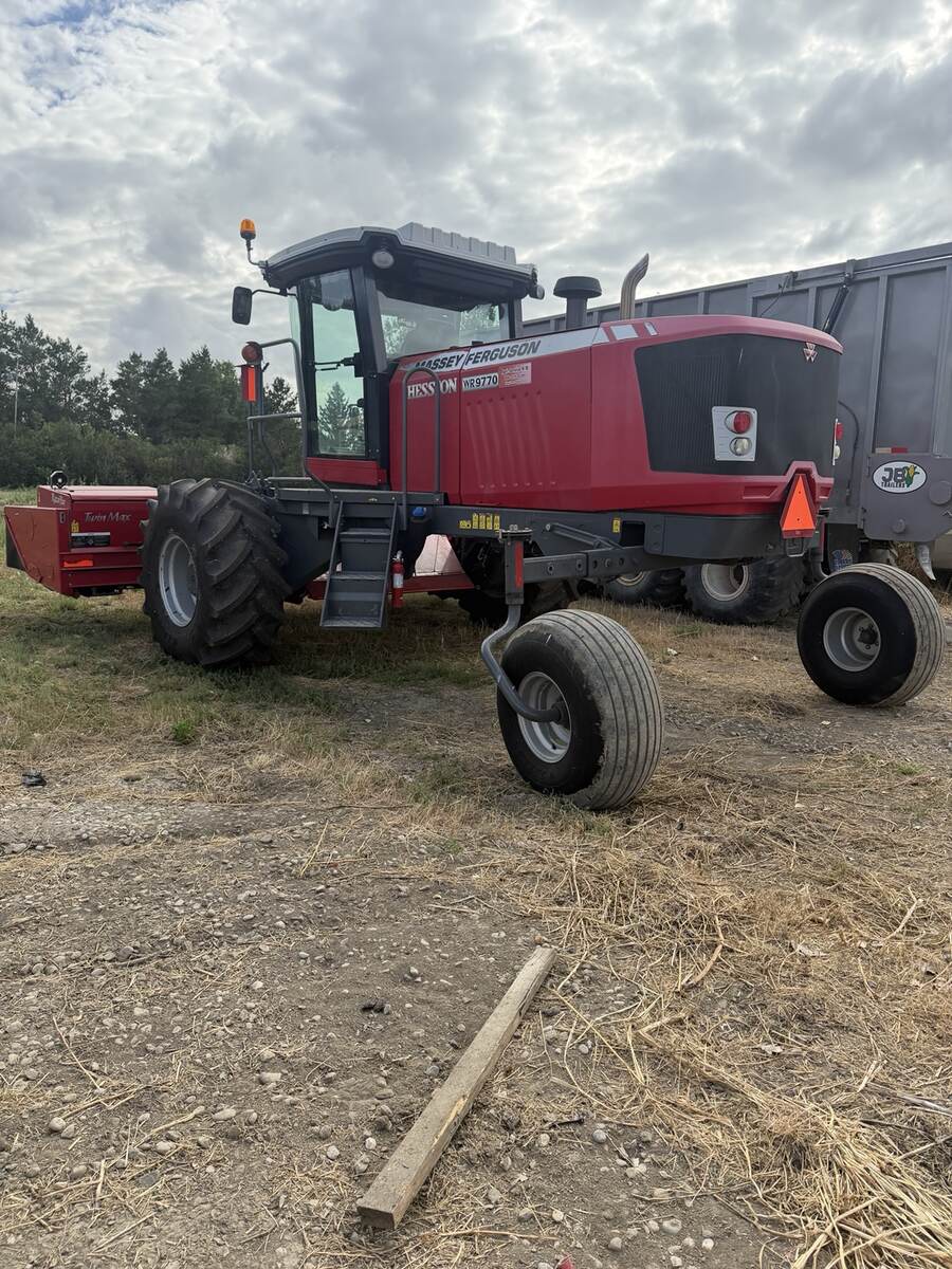 2012 Massey Ferguson WR9770